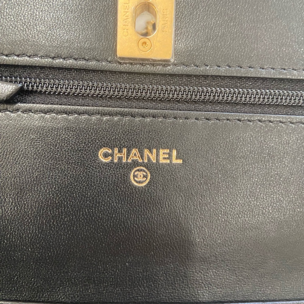 ❌❌SOLD❌❌NEW🔥🔥Chanel Quilted Lambskin Pearl Handle Crossbody Baby - Picture 11 of 14